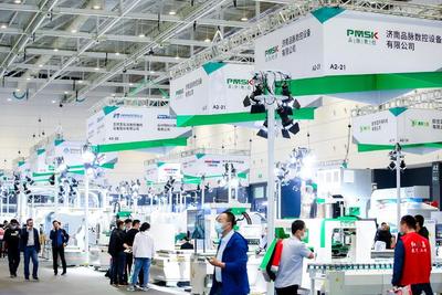 立足展会全链特色